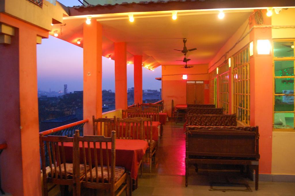 Puja pensión Varanasi Exterior foto