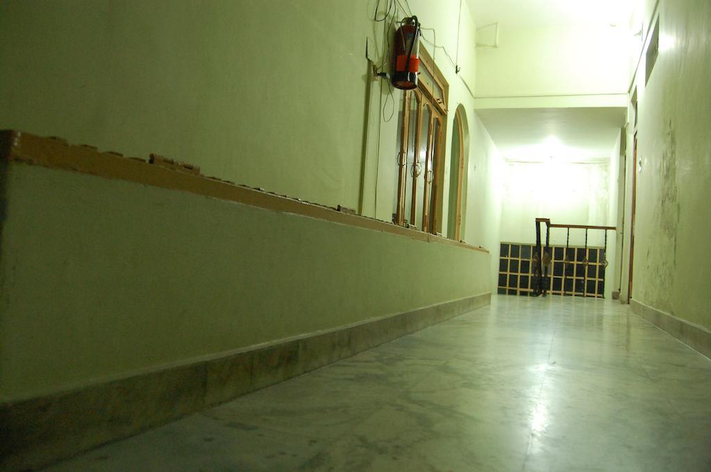 Puja pensión Varanasi Exterior foto